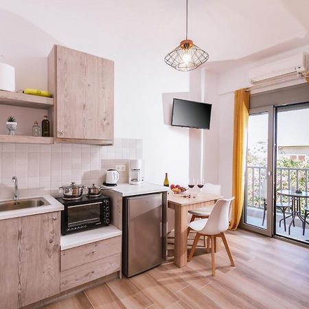 Sifogiannis Rooms Камиларион Екстериор снимка